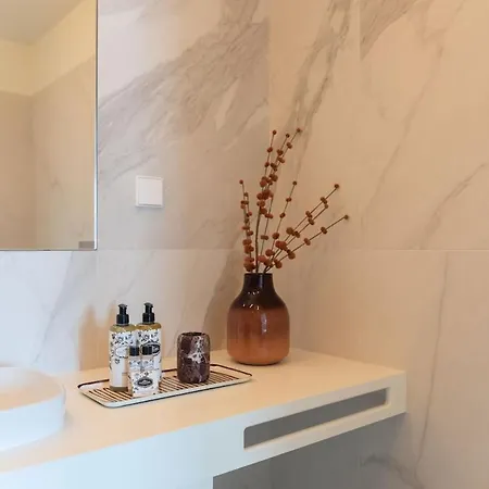 Almada 559 - Nobre Hideaway